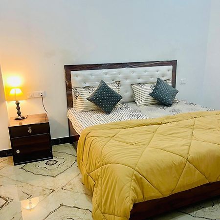Amrita Residency Varanasi Exterior foto